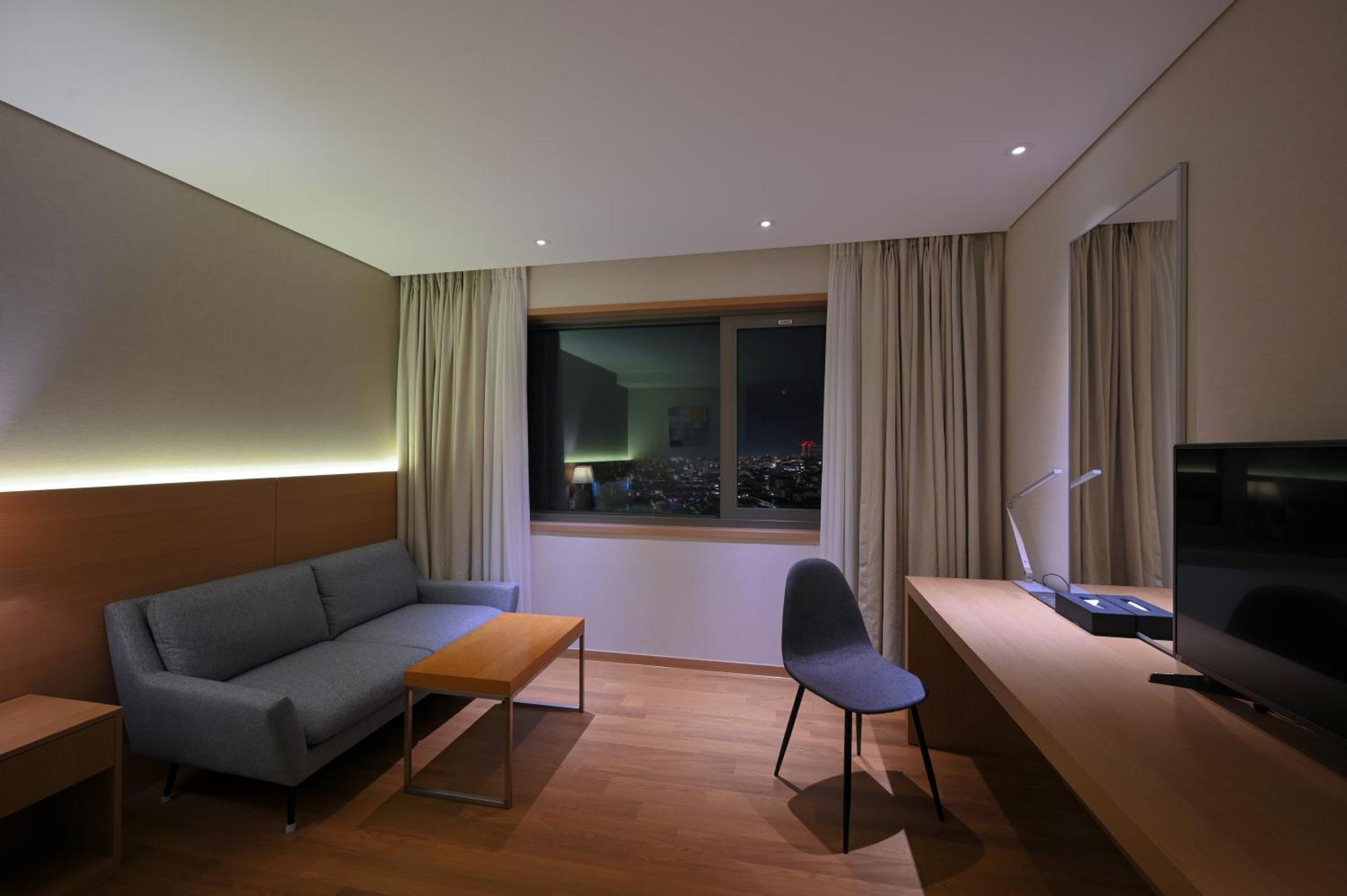 Astar Hotel Jeju Exteriör bild