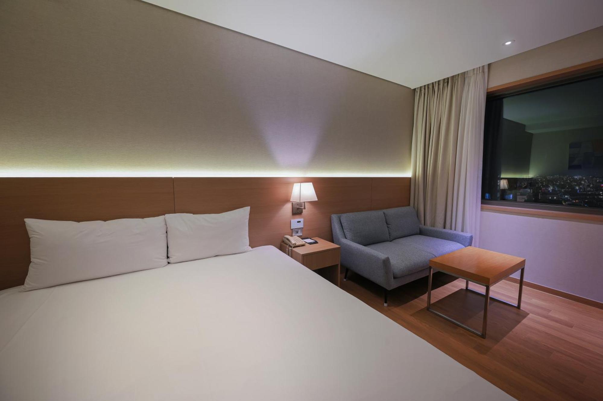 Astar Hotel Jeju Exteriör bild
