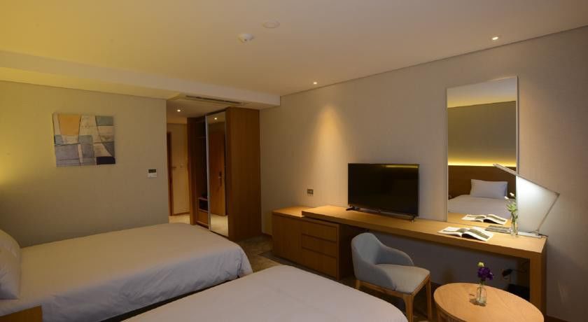 Astar Hotel Jeju Exteriör bild
